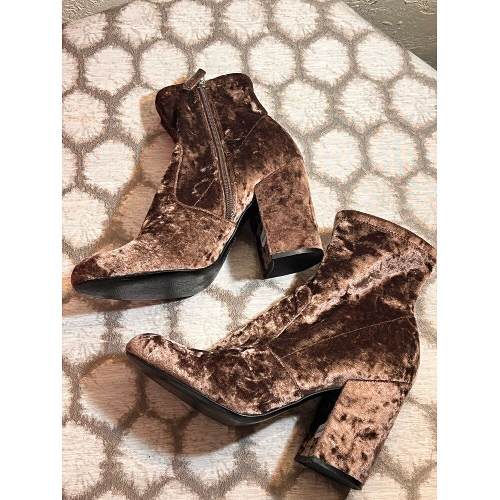 Steve Madden Brown Crushed Velvet Block Heel Ankle Boots